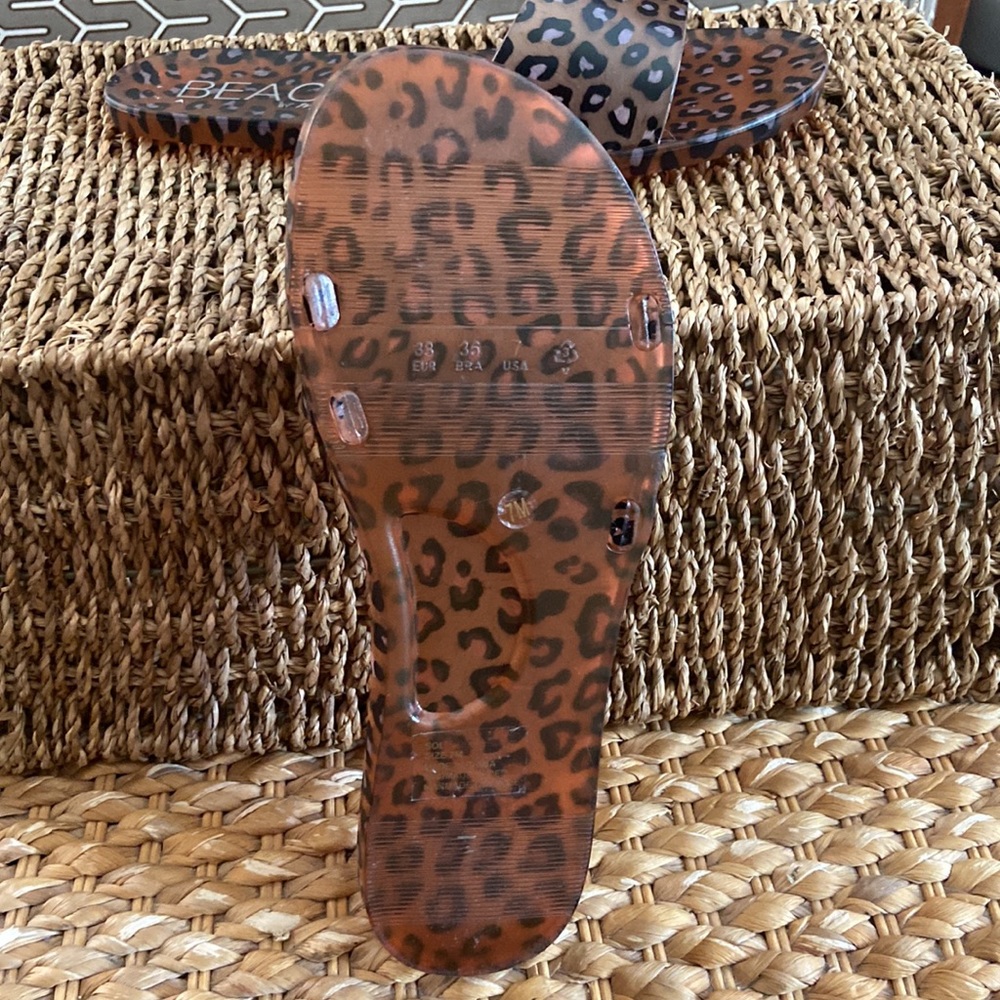 Sandals - Picture 3 of 4